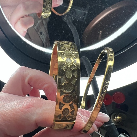 Coach BANGLES SET OF 4 Gold and Silver with box - Picture 3 of 7